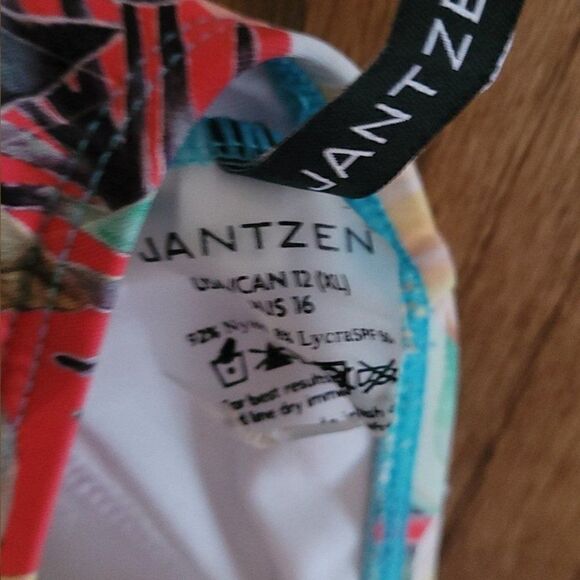 JANTZEN One Piece Haulter Hawaiian Floral Swimsuit Women's Size 12 - Picture 3 of 3